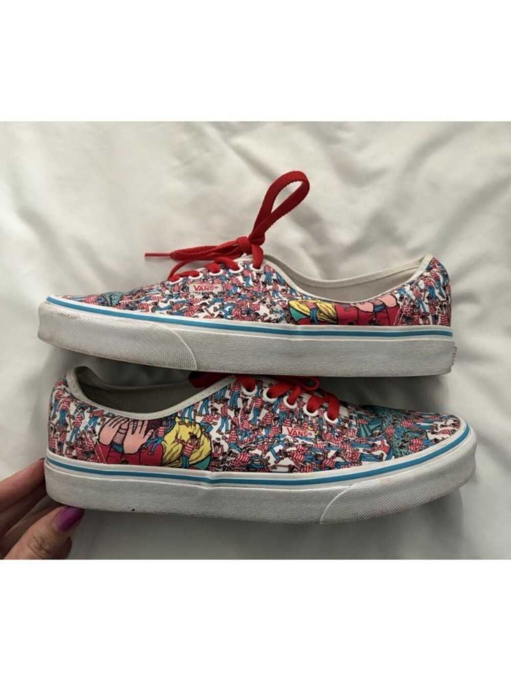Vans x Where’s Waldo Sneaker Collab Mens 9.5/ Women’s 11 - Picture 4 of 7